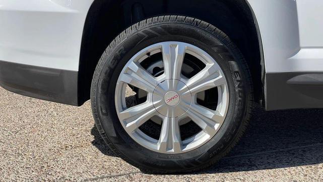 Photo of 2017 White GMC Terrain