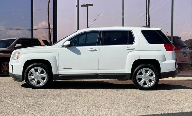 Photo of 2017 White GMC Terrain