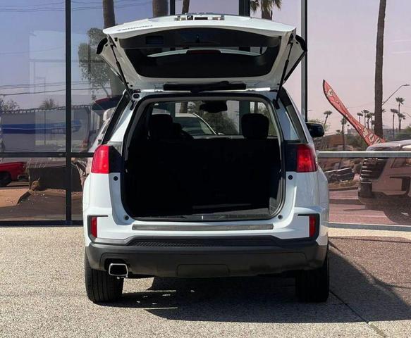 Photo of 2017 White GMC Terrain