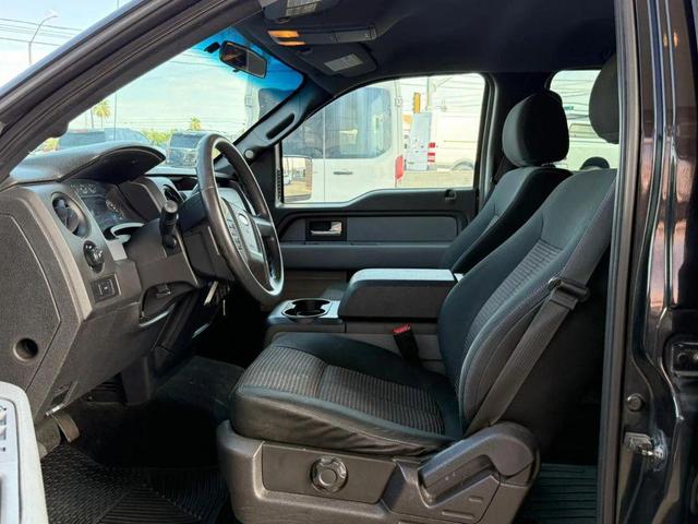 Photo of 2014 Tuxedo Black Metallic Ford F-150