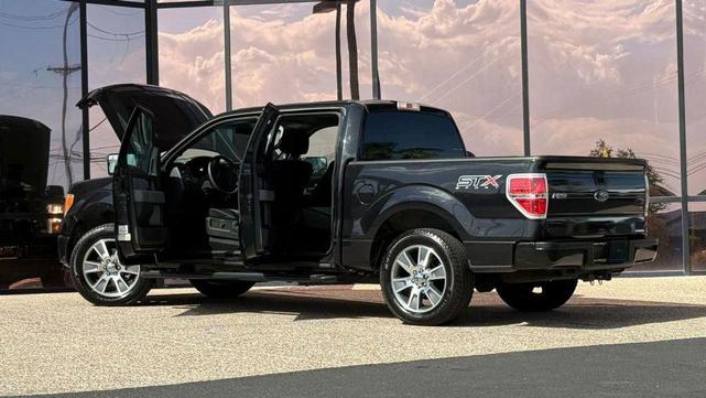 Photo of 2014 Tuxedo Black Metallic Ford F-150