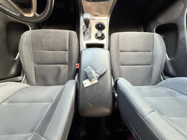 Photo of 2017 Bright White Clearcoat Jeep Grand Cherokee