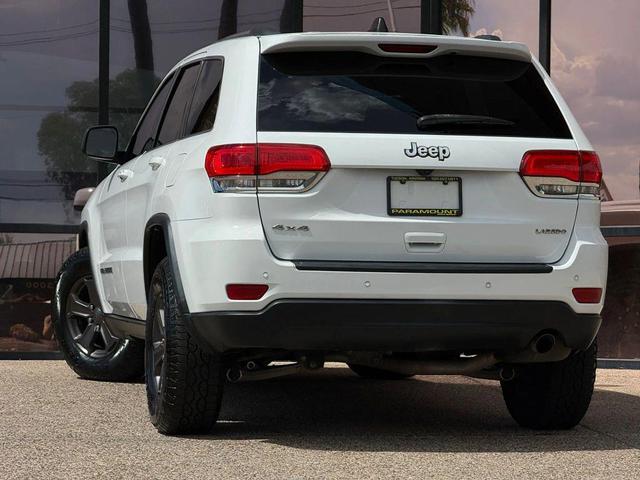 Photo of 2017 Bright White Clearcoat Jeep Grand Cherokee