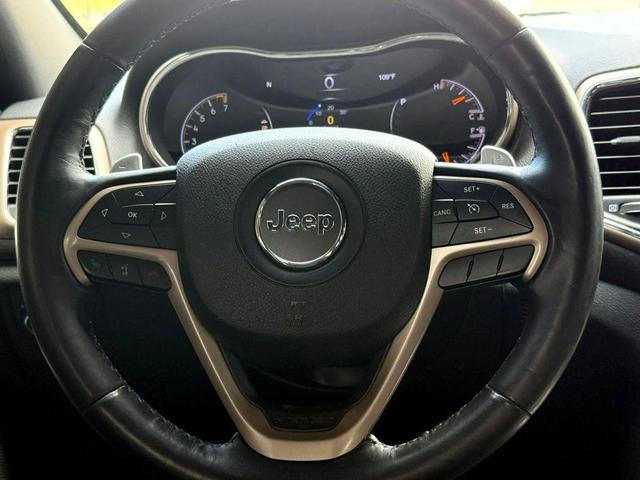 Photo of 2017 Bright White Clearcoat Jeep Grand Cherokee