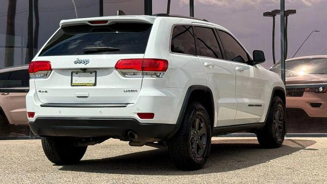 Photo of 2017 Bright White Clearcoat Jeep Grand Cherokee