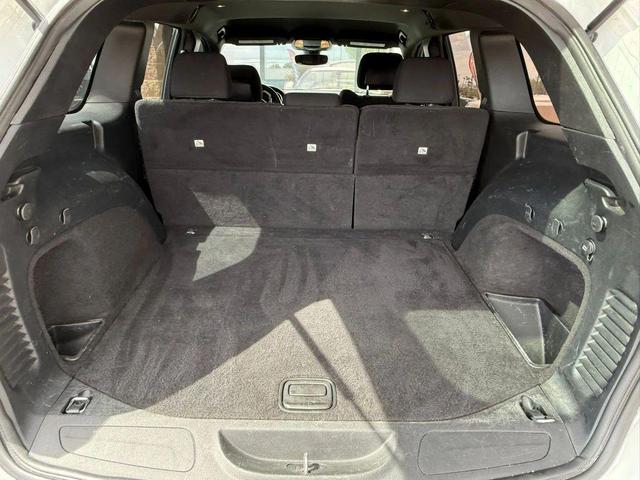 Photo of 2017 Bright White Clearcoat Jeep Grand Cherokee