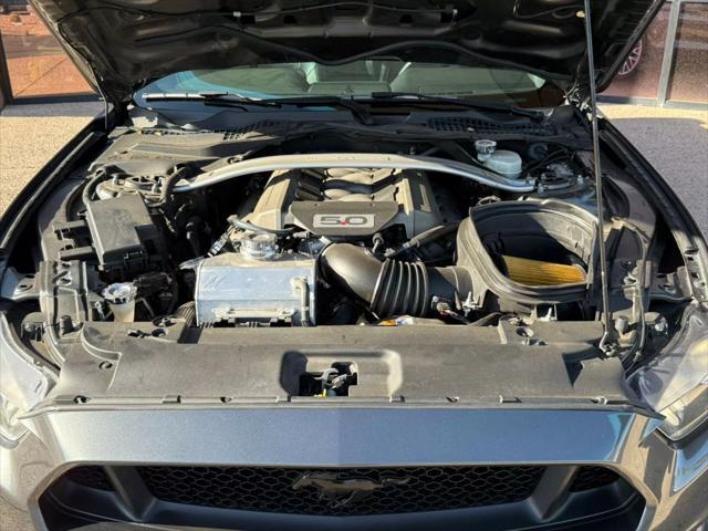 Photo of 2016 Gray Ford Mustang