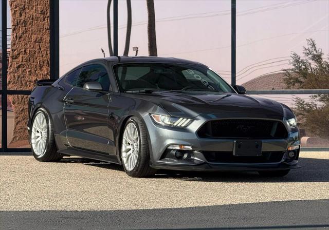 Photo of 2016 Gray Ford Mustang