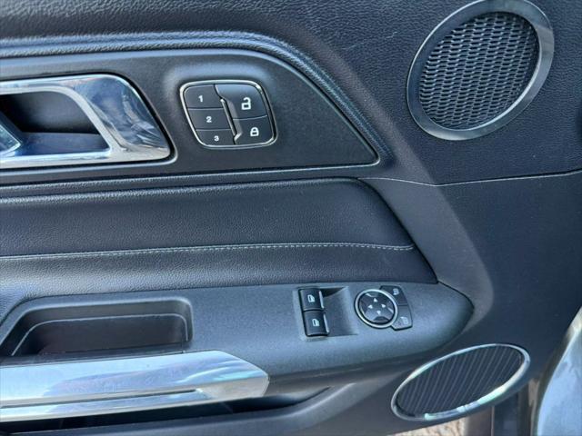 Photo of 2016 Gray Ford Mustang