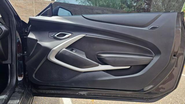 Photo of 2018 Black Chevrolet Camaro