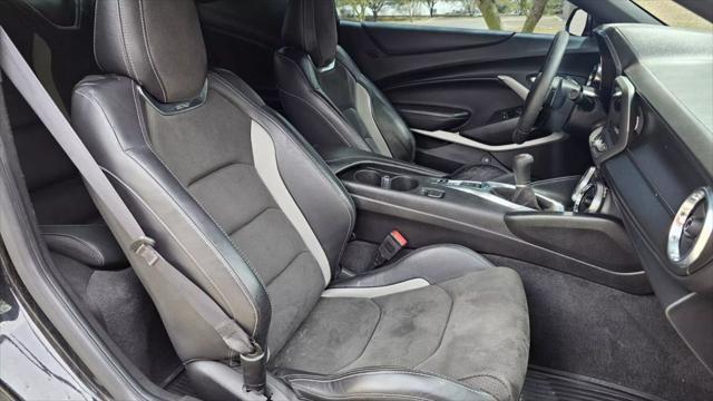 Photo of 2018 Black Chevrolet Camaro