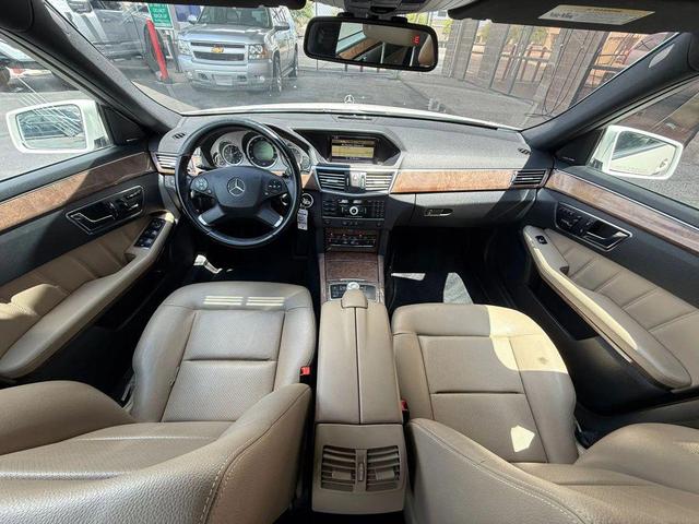 Photo of 2011 White Mercedes-Benz E-Class