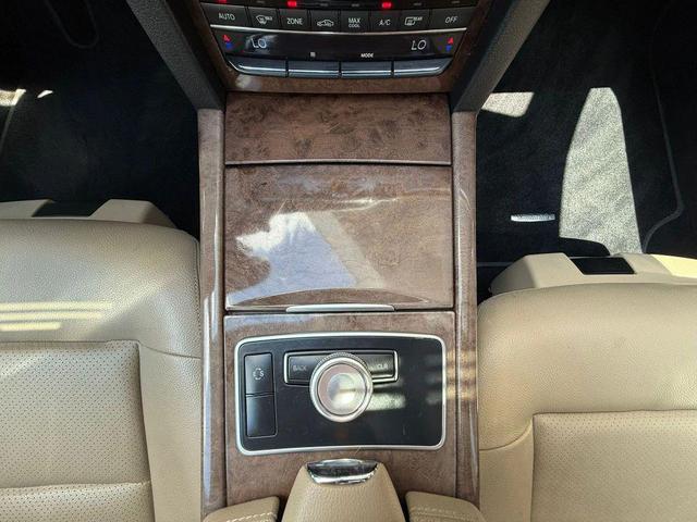 Photo of 2011 White Mercedes-Benz E-Class