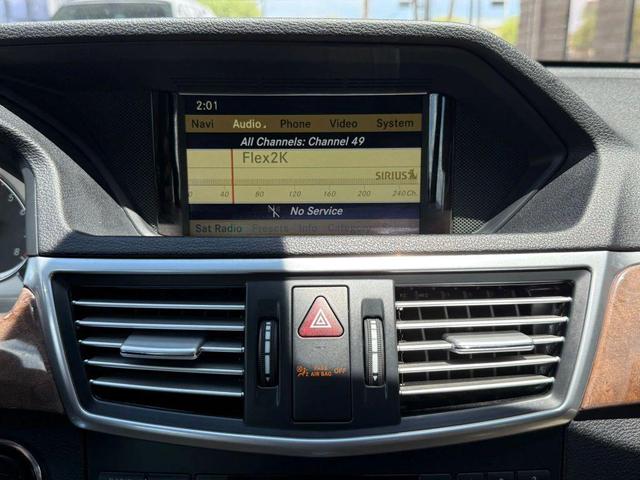 Photo of 2011 White Mercedes-Benz E-Class
