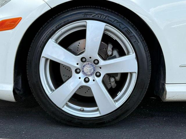 Photo of 2011 White Mercedes-Benz E-Class