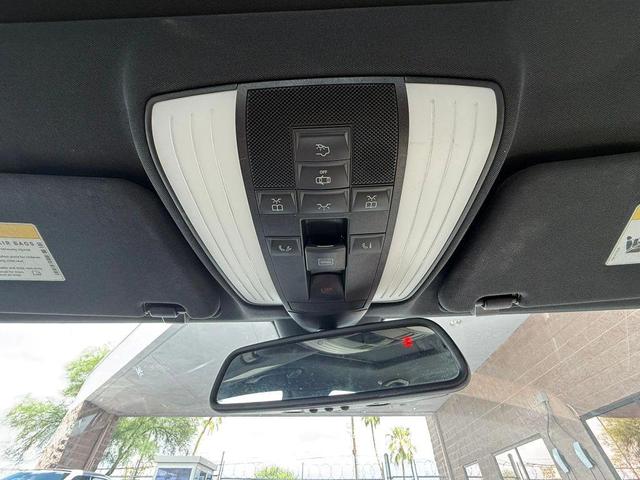 Photo of 2011 White Mercedes-Benz E-Class