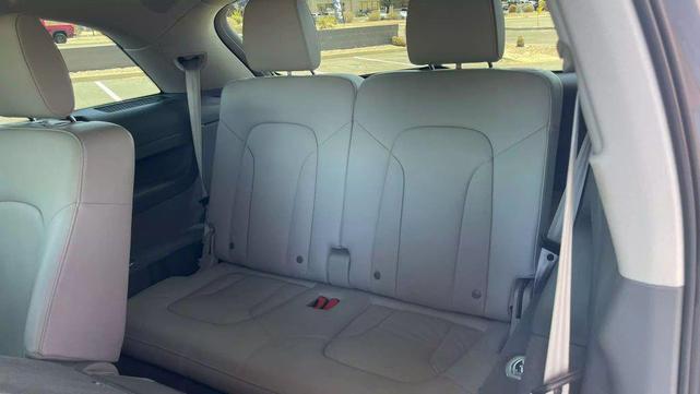 Photo of 2015 Gray Audi Q7