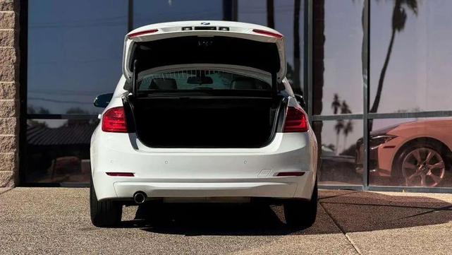 Photo of 2015 White BMW 320