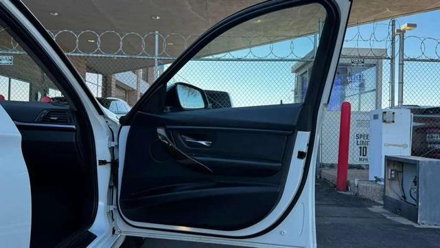 Photo of 2015 White BMW 320