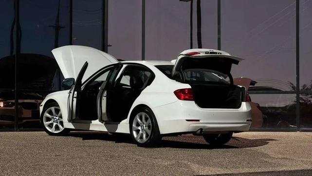 Photo of 2015 White BMW 320
