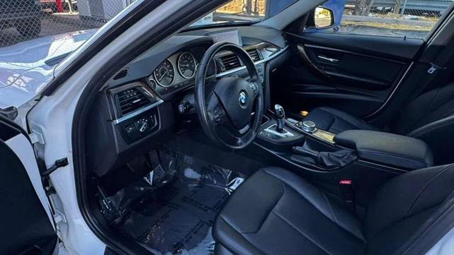 Photo of 2015 White BMW 320