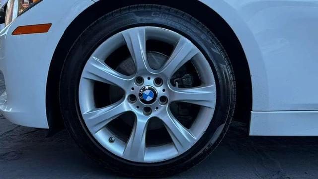 Photo of 2015 White BMW 320