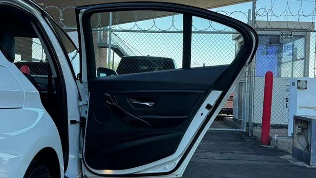 Photo of 2015 White BMW 320