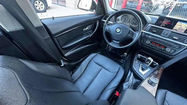 Photo of 2015 White BMW 320