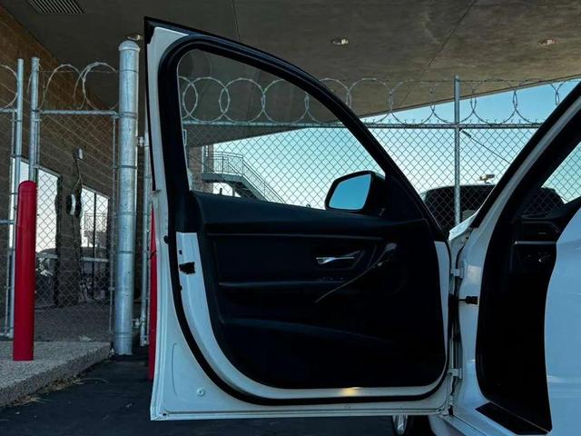Photo of 2015 White BMW 320