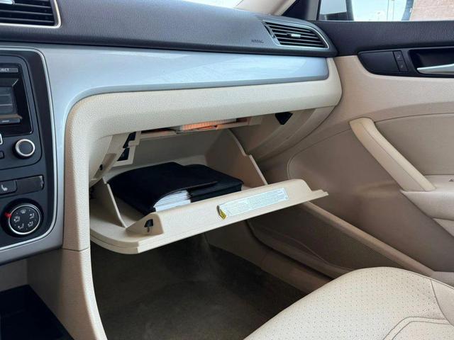 Photo of 2015 Candy White Volkswagen Passat