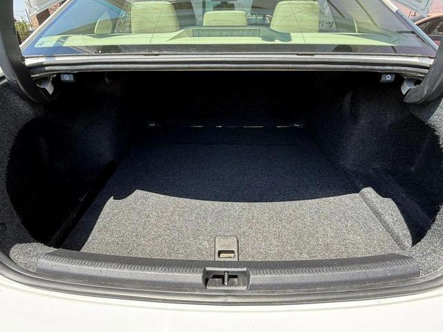 Photo of 2015 Candy White Volkswagen Passat