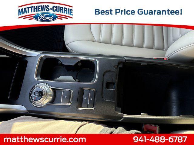 Photo of 2019 White Gold Ford Fusion Hybrid
