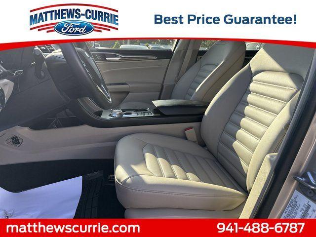 Photo of 2019 White Gold Ford Fusion Hybrid