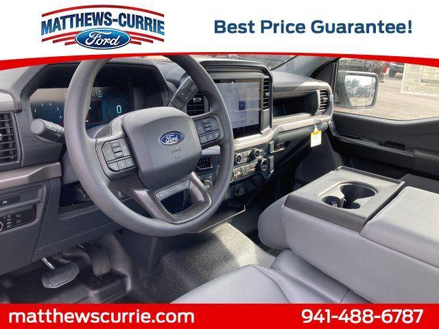 Photo of 2025 Oxford White Ford F-150