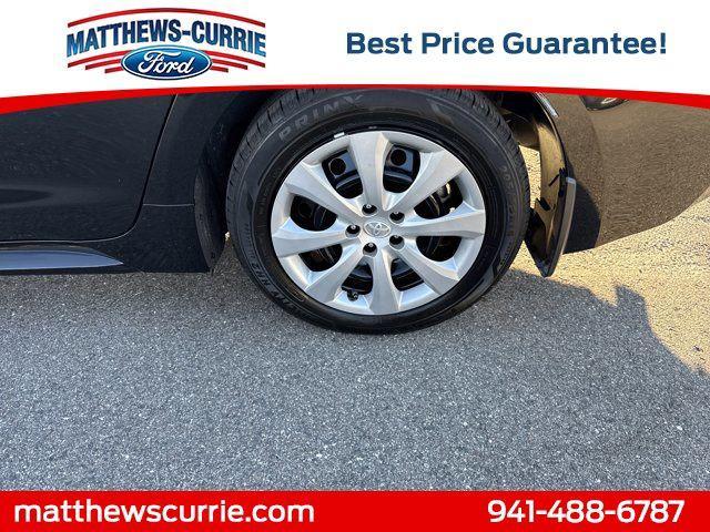 Photo of 2021 Black Sand Pearl Toyota Corolla
