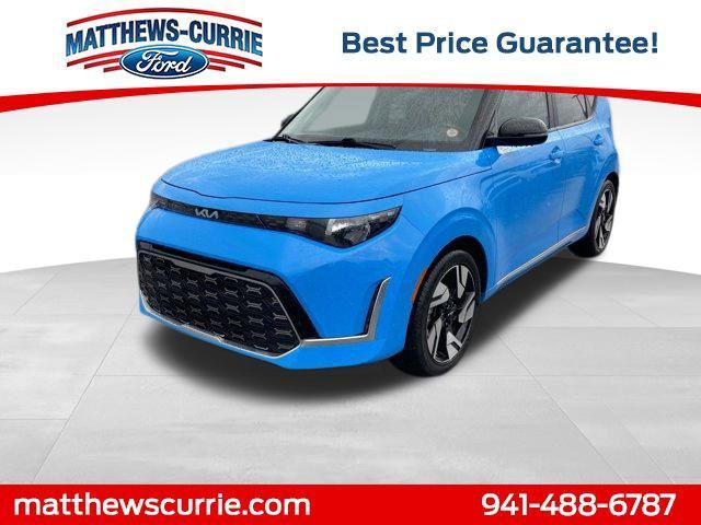 Photo of 2023 Surf Blue w/Black Roof Kia Soul