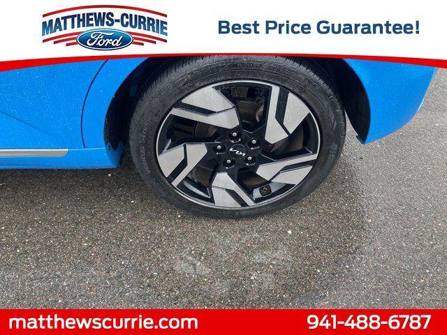 Photo of 2023 Surf Blue w/Black Roof Kia Soul
