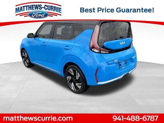 Photo of 2023 Surf Blue w/Black Roof Kia Soul