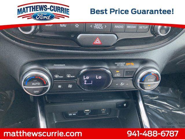 Photo of 2023 Surf Blue w/Black Roof Kia Soul