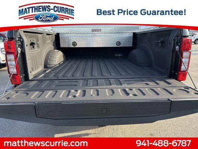 Photo of 2021 Agate Black Metallic Ford F-250