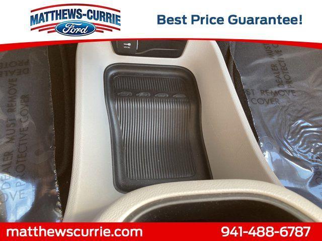 Photo of 2023 Brilliant Black Crystal Pearlcoat Chrysler Pacifica