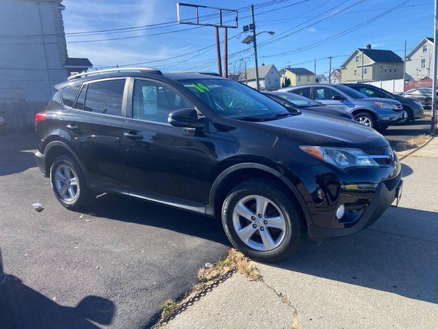 Photo of 2014 Black Toyota RAV4