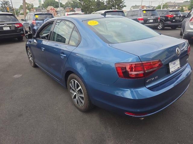 Photo of 2016 Turquoise Volkswagen Jetta