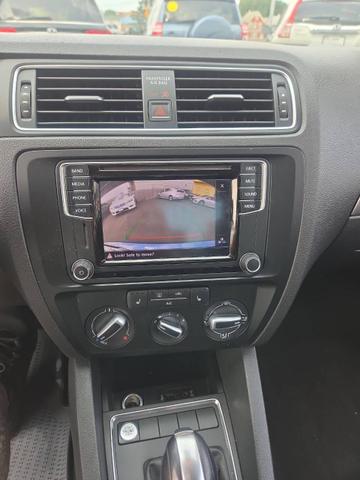 Photo of 2016 Turquoise Volkswagen Jetta