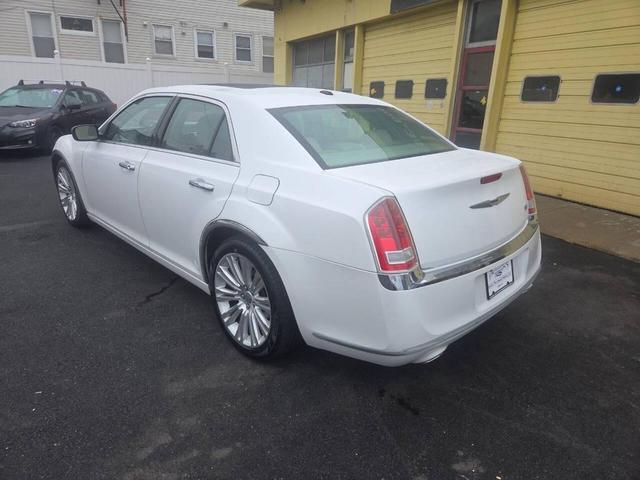 Photo of 2012 Bright White Clearcoat Chrysler 300