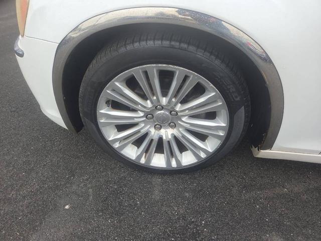 Photo of 2012 Bright White Clearcoat Chrysler 300