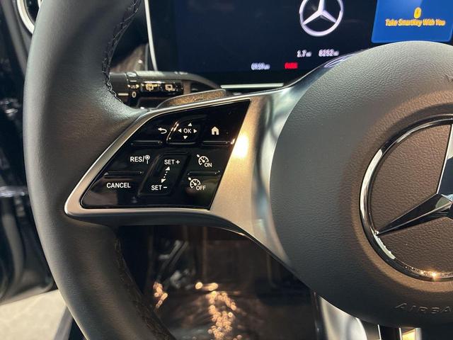 Photo of 2025 Black Mercedes-Benz GLC 300