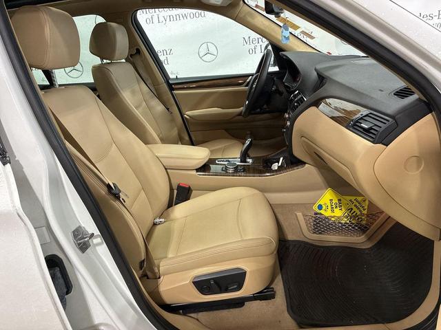 Photo of 2016 Mineral White Metallic BMW X3