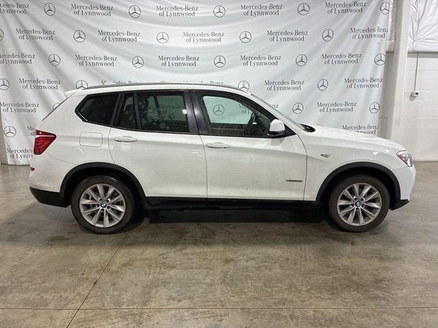 Photo of 2016 Mineral White Metallic BMW X3