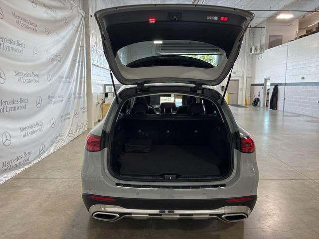 Photo of 2025 Alpine Mercedes-Benz GLC 350e
